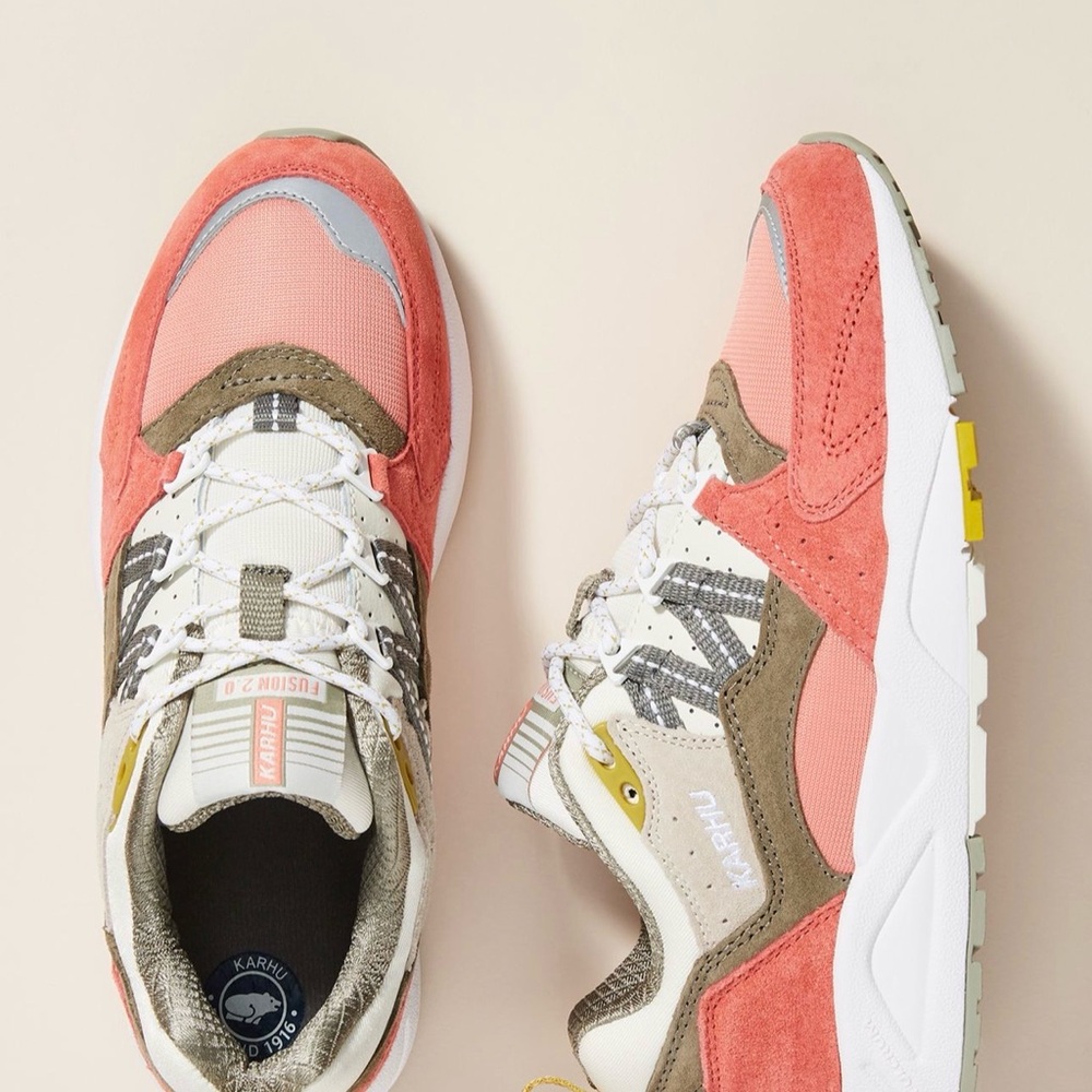 Karhu Fusion 2.0 sneakers in Lantana/Gargoyle